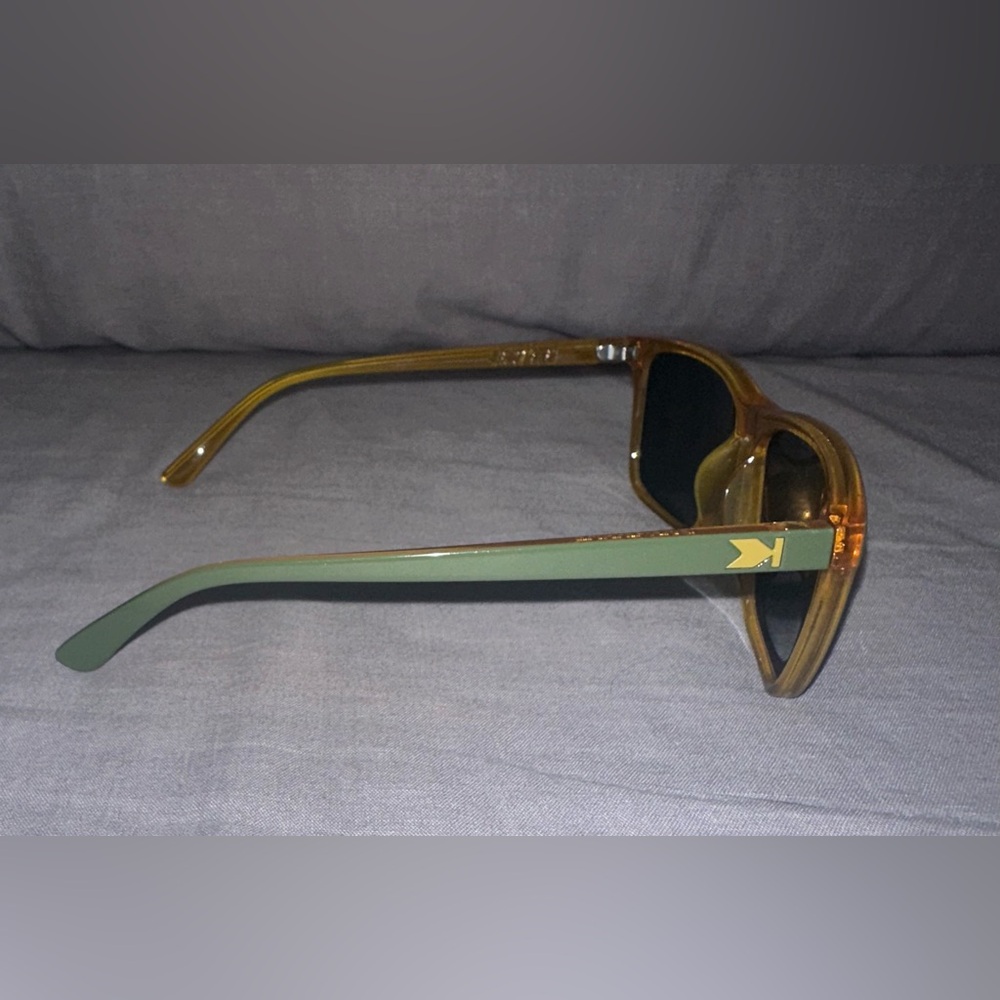 KNOCKAROUND “Coyote Calls” Men’s Stylish Green and Brown Sunglasses - Picture 2 of 4